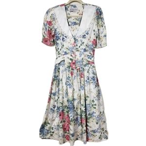 Brandywine Greek Vintage 80's Cottagecore Floral Dress